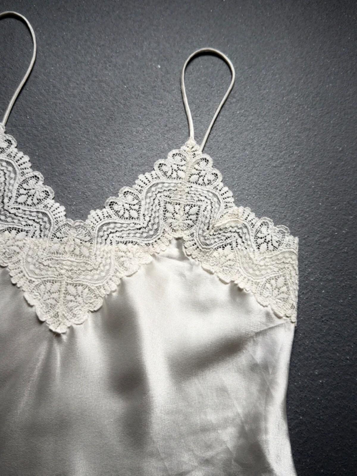 Cute Silky White Silver Lace Cami Top Small