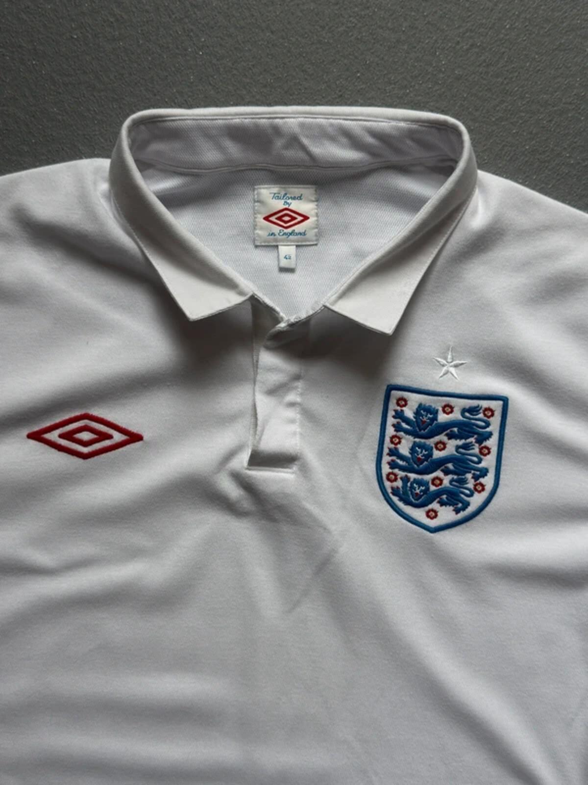 England Football Shirt Large 2009-10
