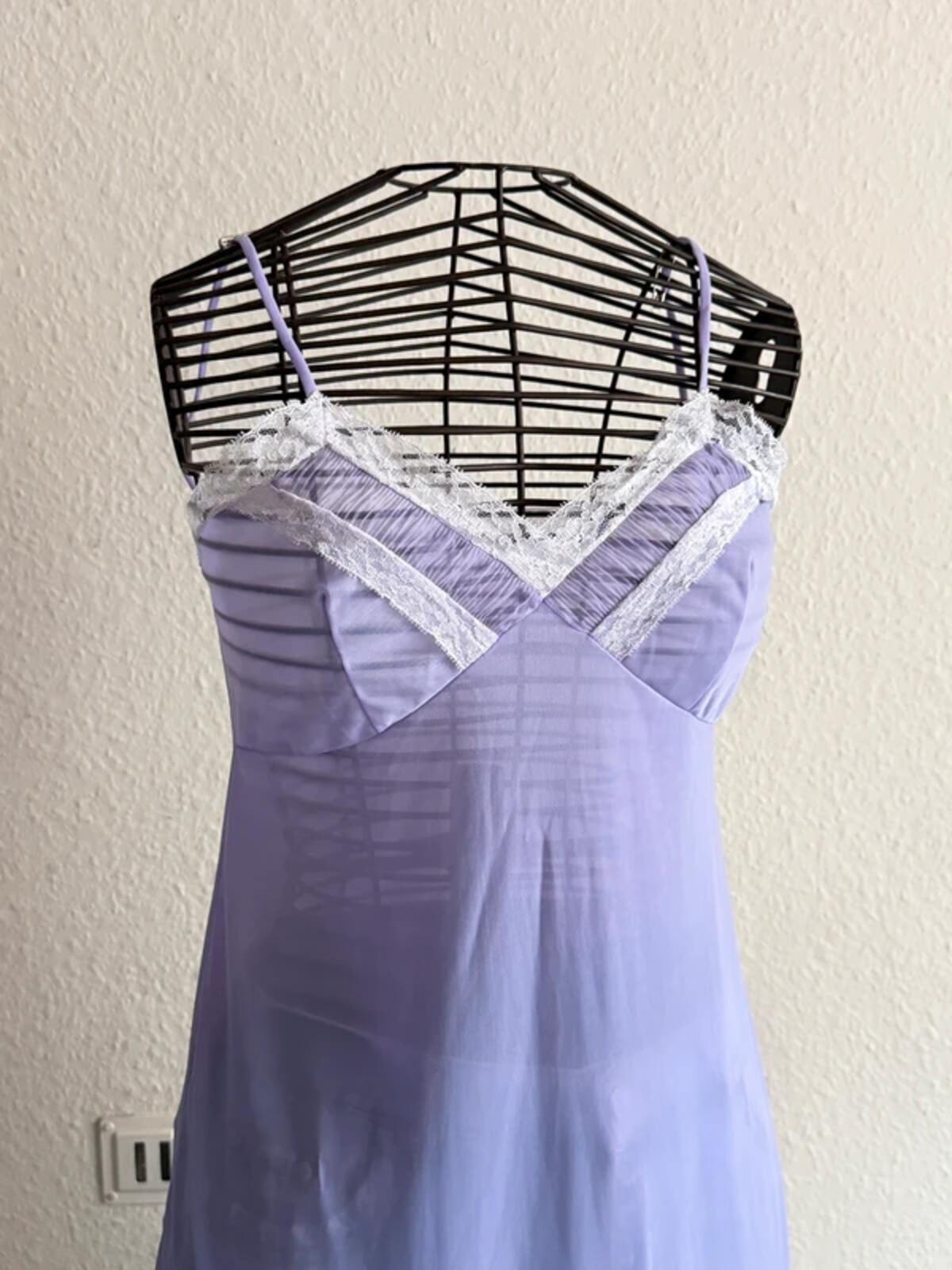 Beautiful Vintage Lilac Lace Slip Dress Size 6-8