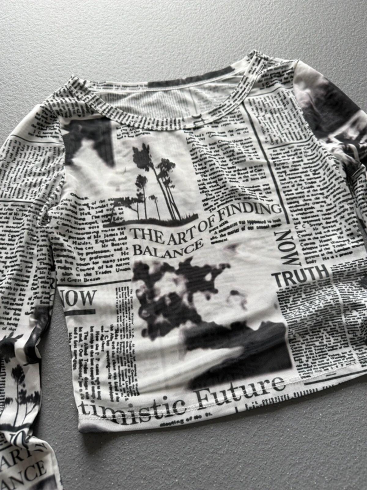 Y2K Style Mesh Long Sleeve Print Crop Top XS