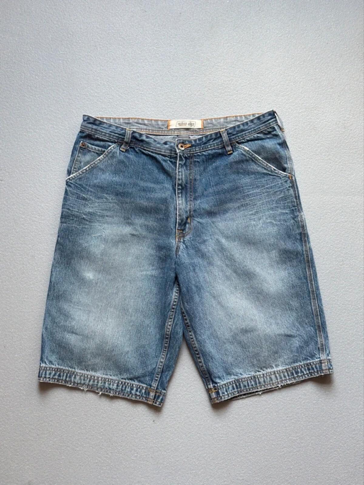 Baggy Y2K Carpenter Jorts 34”