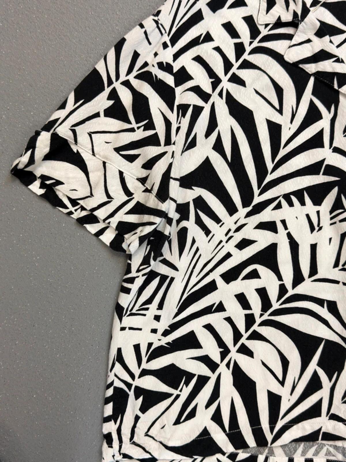 Jane + Delancry Botanical Cropped Rayon Shirt Large