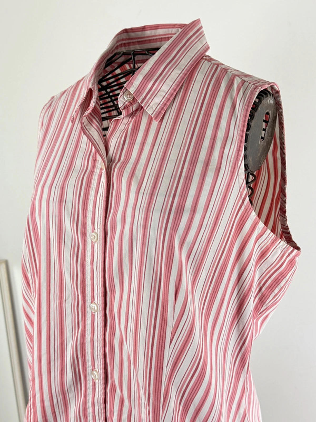 GAP Y2K Stripe Sleeveless Shirt Large