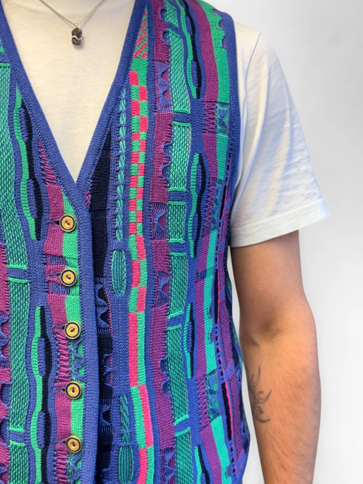 Vintage Cosby 3D Knit Waistcost Cardigan Small