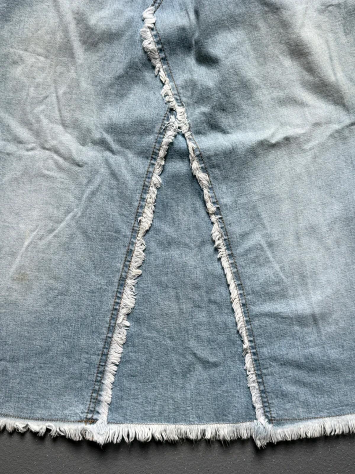 Y2K Flared Knee Length Denim Skirt Light Wash 30”
