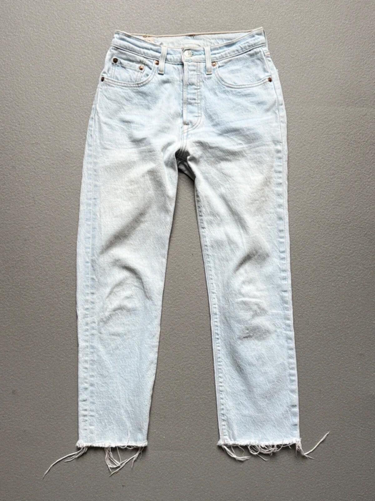 Levi’s 501 Premium Ladies Light Wash Jeans 24”