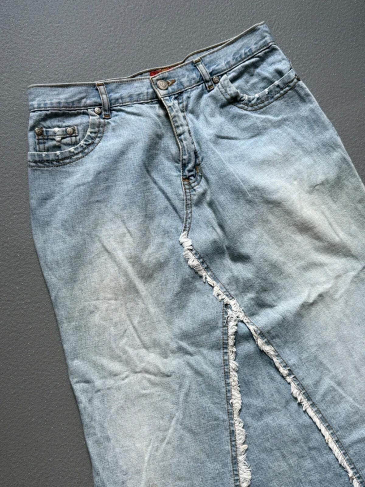 Y2K Flared Knee Length Denim Skirt Light Wash 30”