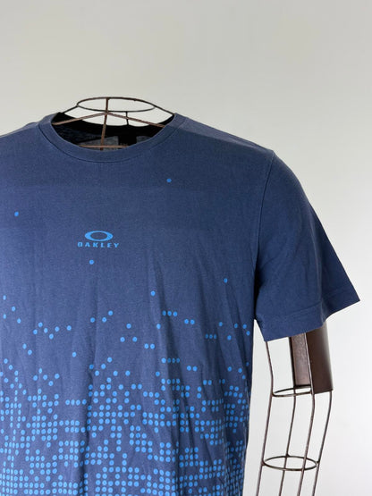 Oakley Graphic Print T Shirt Mens Small Blue
