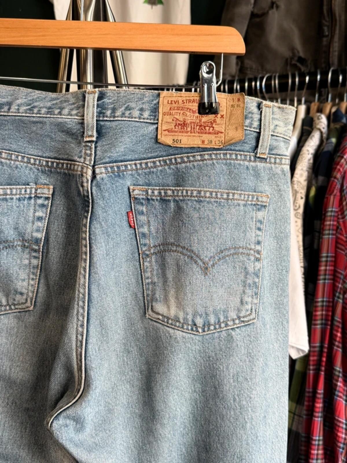 Levi’s 501 Made In USA 90s Jeans 38 x 36