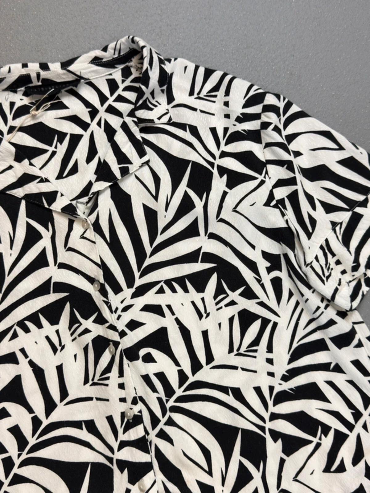 Jane + Delancry Botanical Cropped Rayon Shirt Large