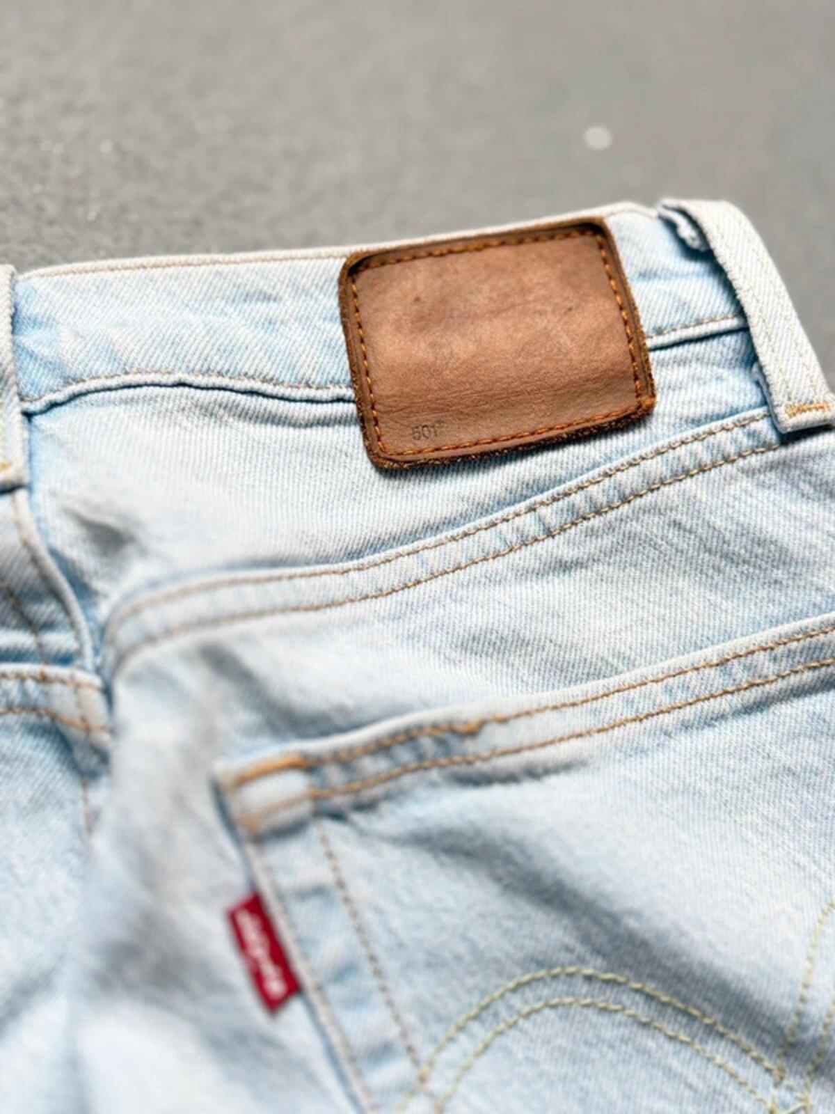 Levi’s 501 Premium Ladies Light Wash Jeans 24”