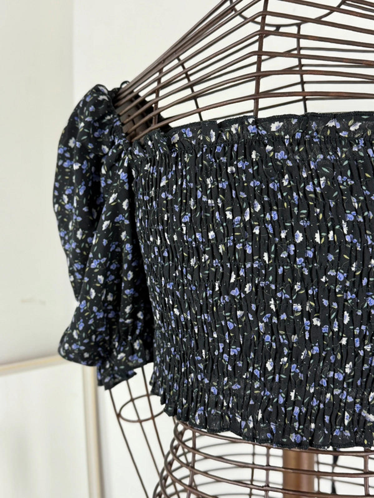 Floral Crooped Blouse Puff Sleeves Size 10