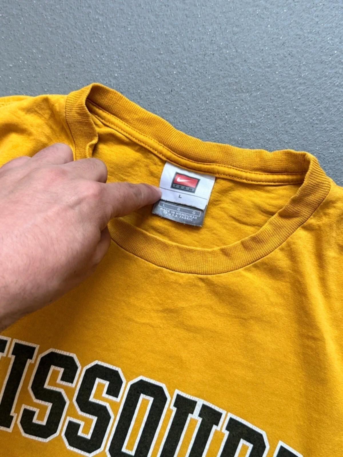 Nike Centre Swoosh Y2K Missouri T Shirt Large