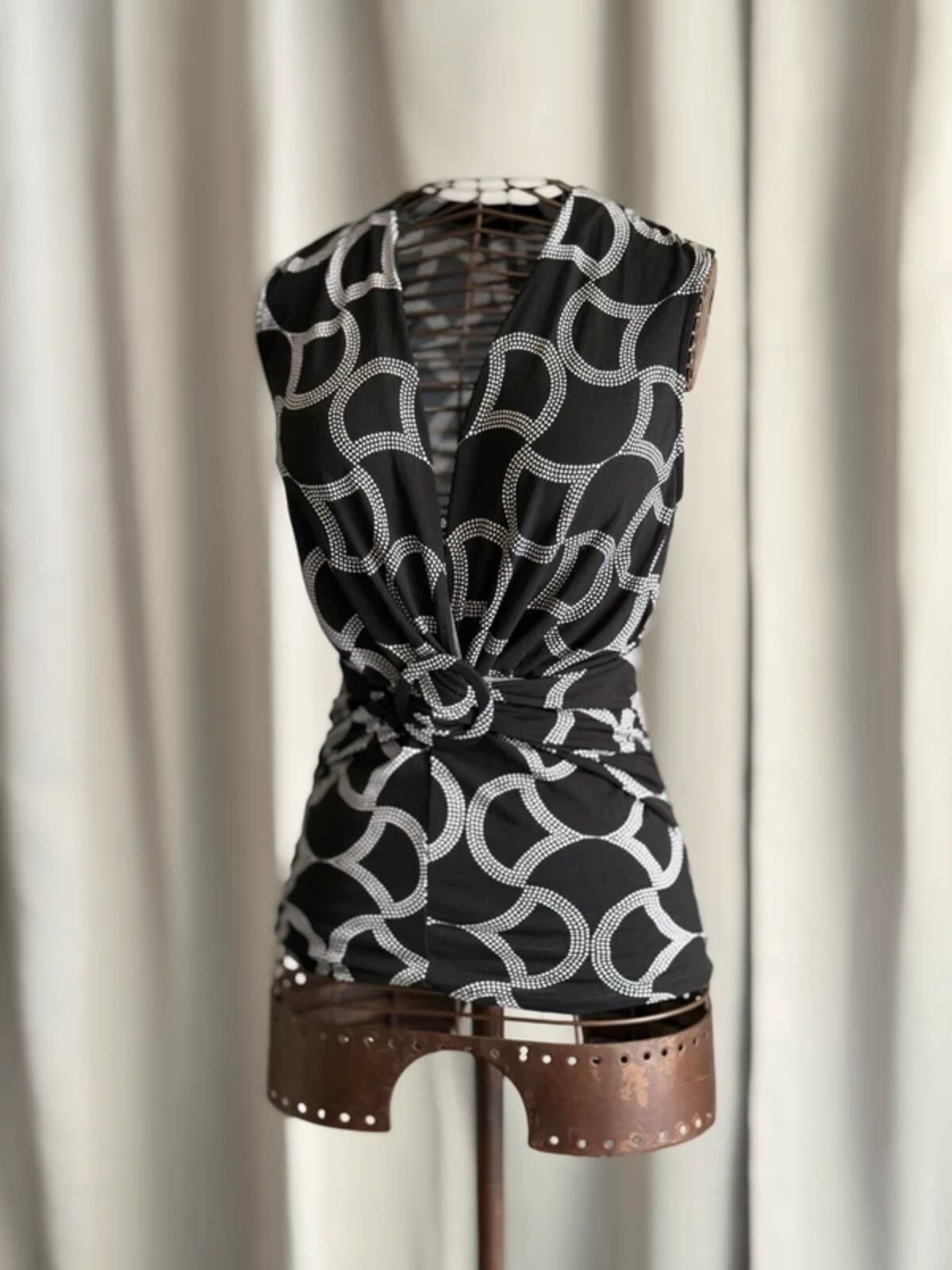 Y2K Black White Geometric Sleeveless Top Ring Detail Stretch Large