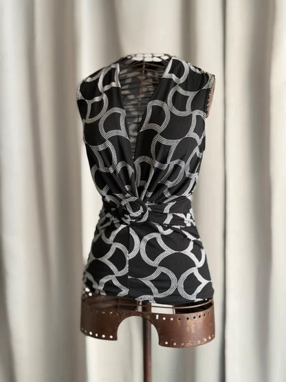 Y2K Black White Geometric Sleeveless Top Ring Detail Stretch Large