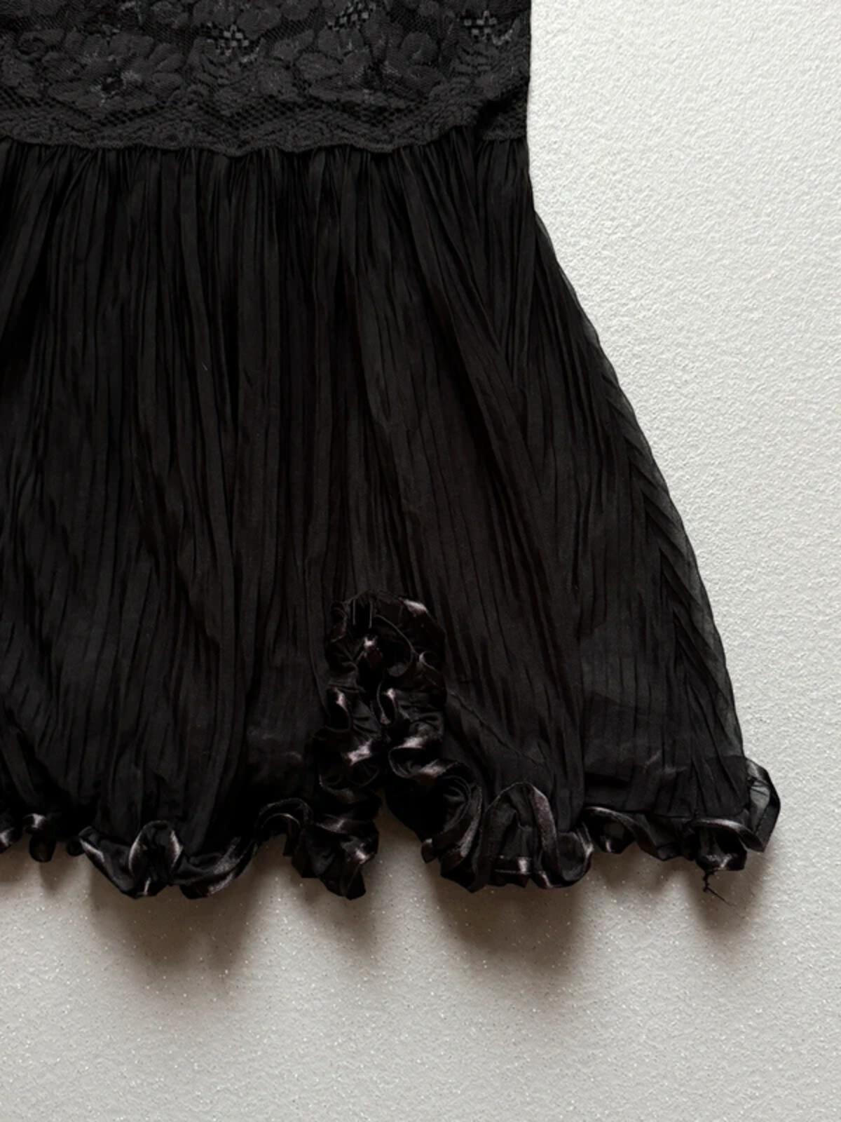 Y2K Ruffled Lace Babydoll 6/8 Black
