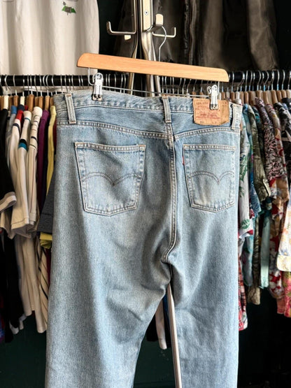 Levi’s 501 Made In USA 90s Jeans 38 x 36