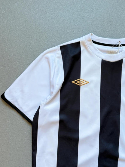 Umbro Y2K Black & White Stripe Football Template T Shirt Large