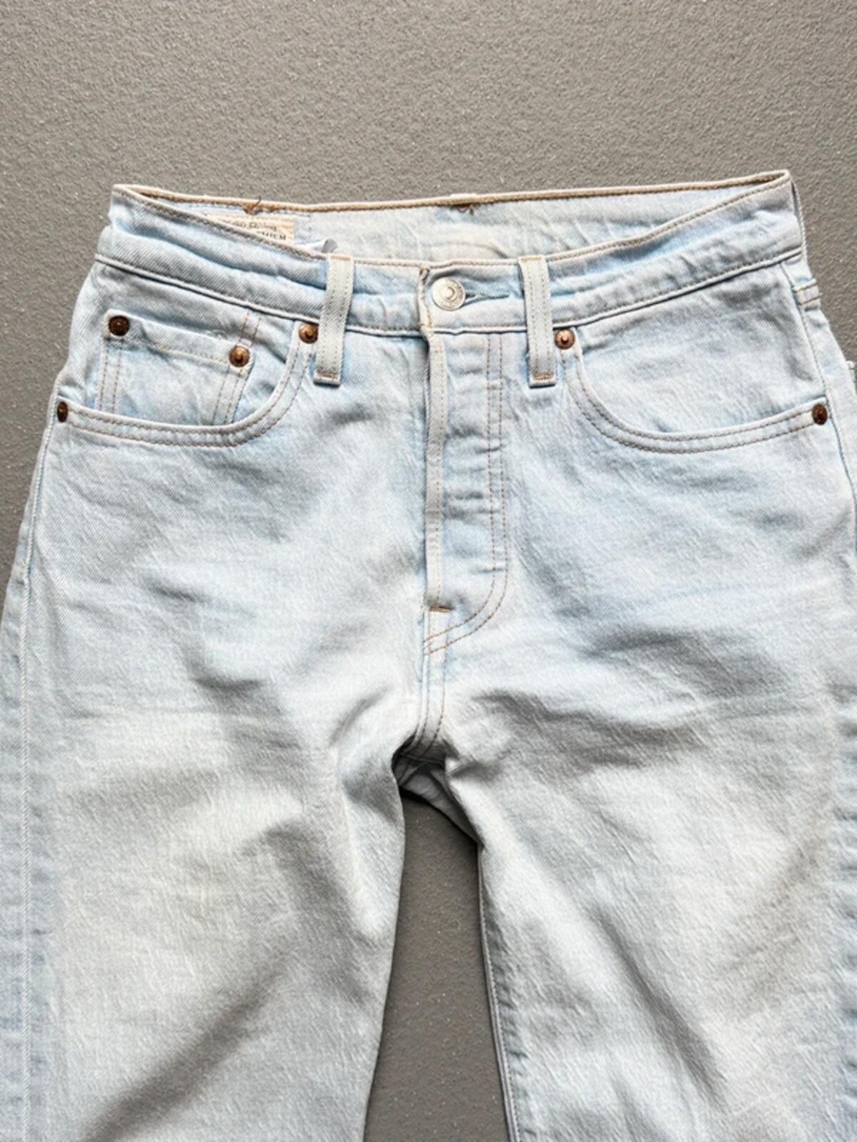 Levi’s 501 Premium Ladies Light Wash Jeans 24”