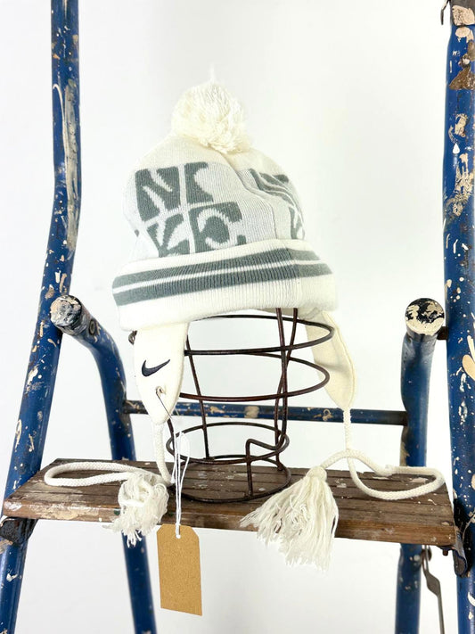 Nike Beanie Winter Y2K White
