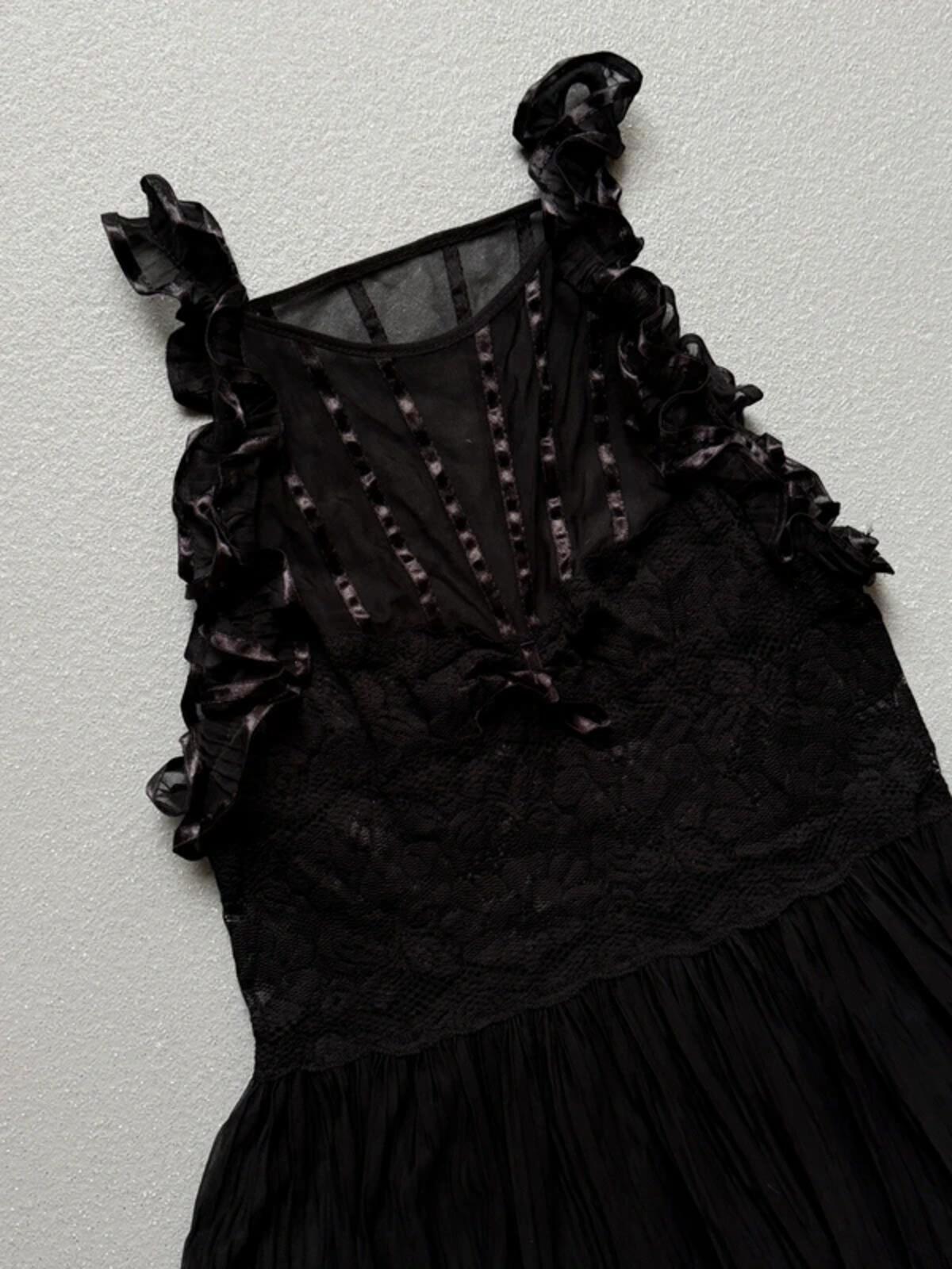 Y2K Ruffled Lace Babydoll 6/8 Black