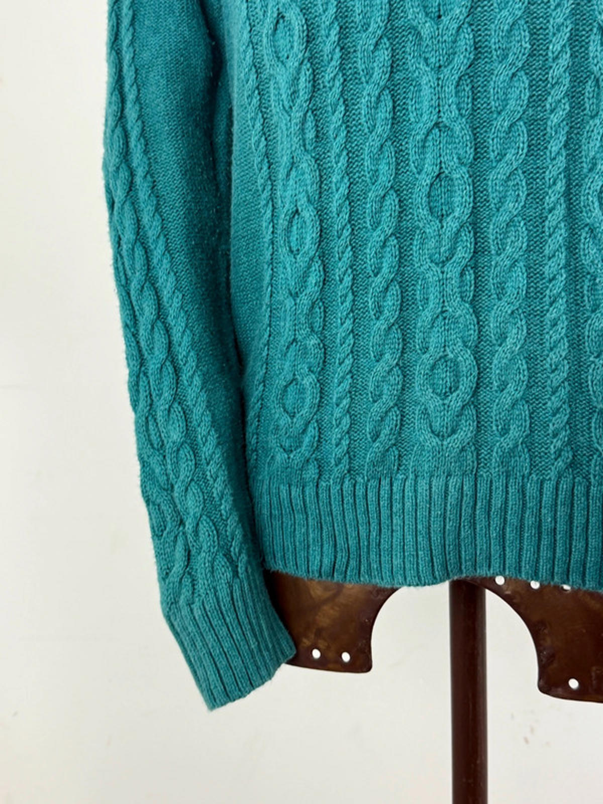 LL Bean Classic Cable Knit Sweater Medium Petite
