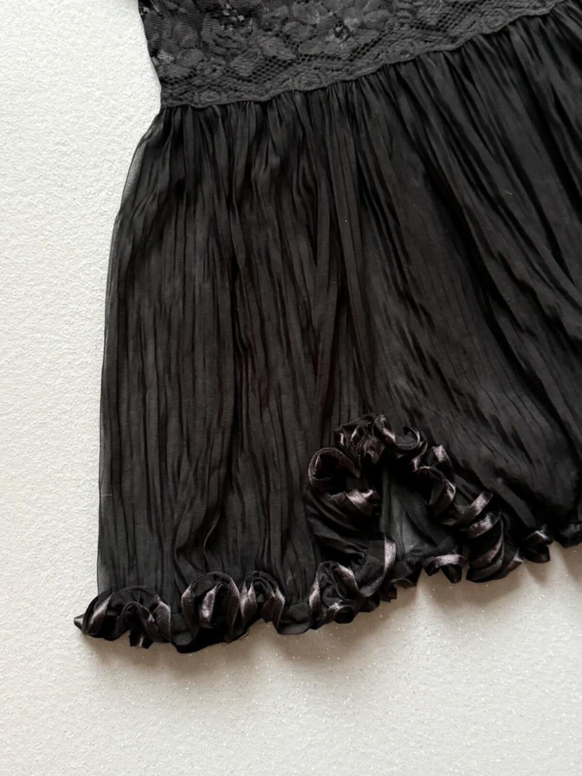 Y2K Ruffled Lace Babydoll 6/8 Black