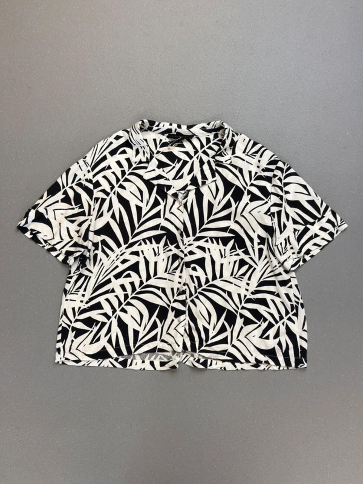 Jane + Delancry Botanical Cropped Rayon Shirt Large